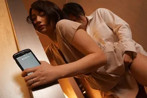 Vợ yêu đi họp lớp rồi chịch với nyc mặc cho chồng ở nhà chờ