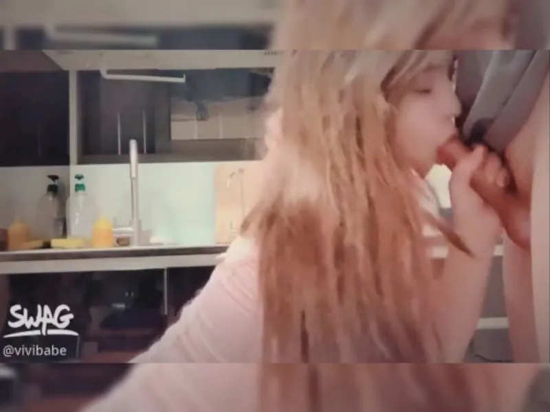 Hoá thân thành nhân viên chăm sóc xinh xxx với bạn trai