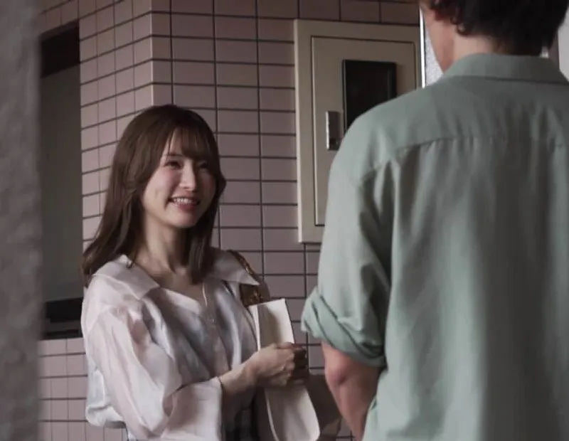 Tranh thủ 2 ngày người vợ đi vắng ở nhà chịch em cạnh nhà xinh đẹp mới chuyển tới